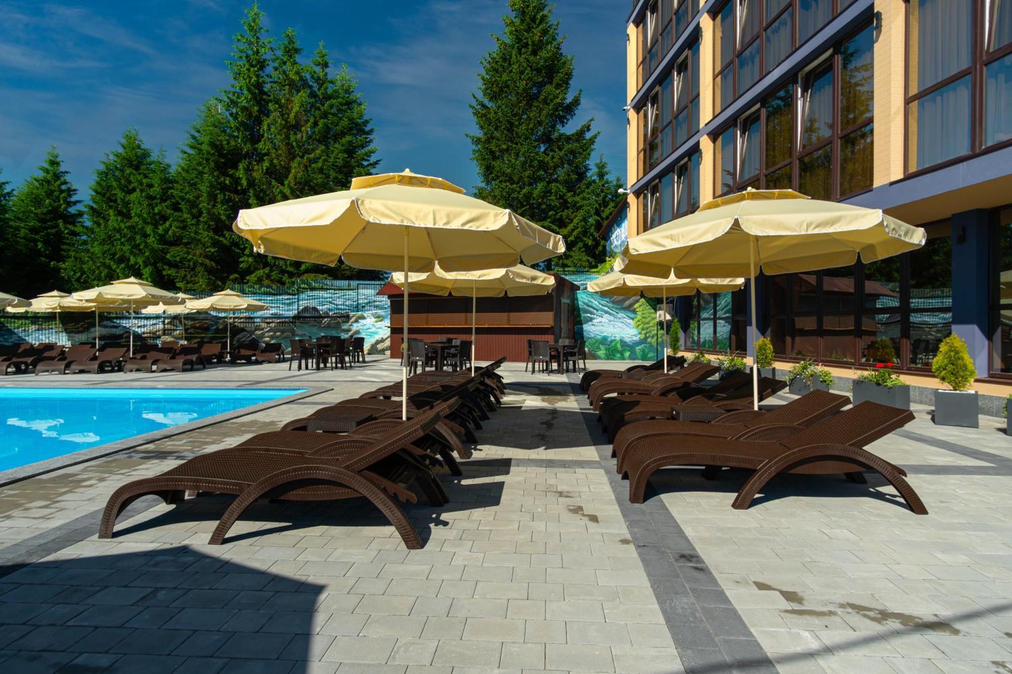 Hotel Summit Yablunytsya Esterno foto