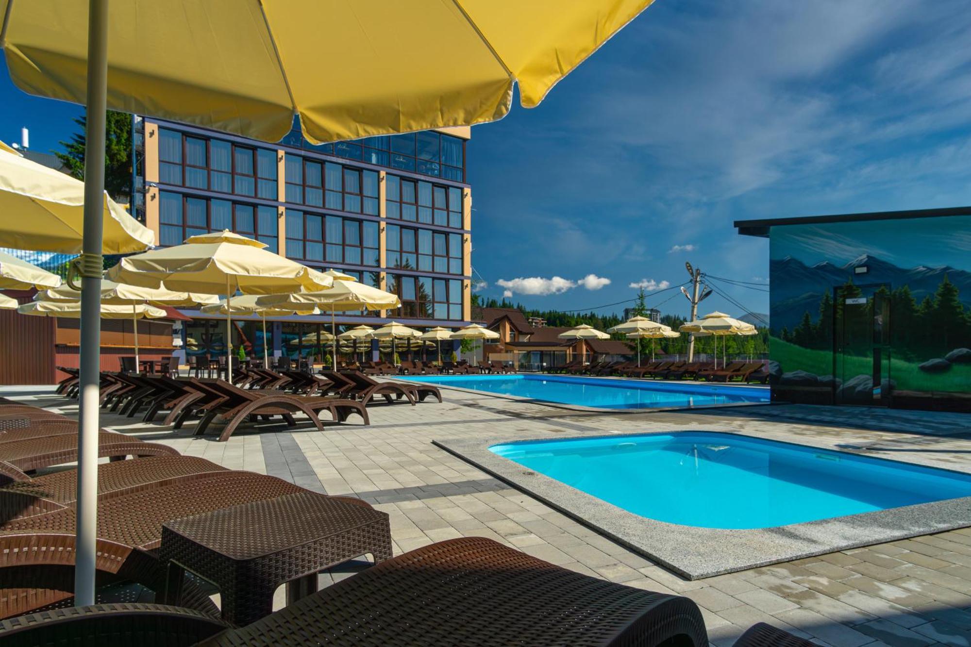 Hotel Summit Yablunytsya Esterno foto