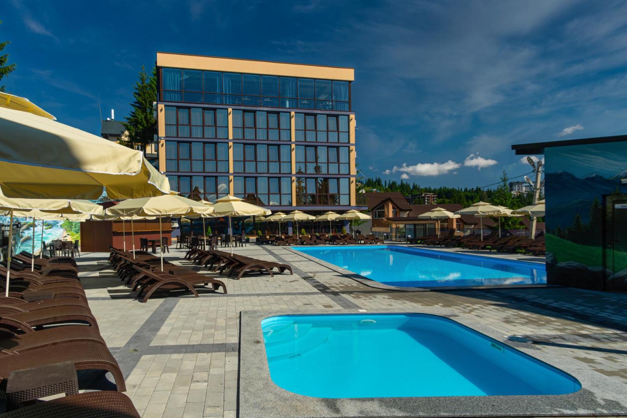 Hotel Summit Yablunytsya Esterno foto