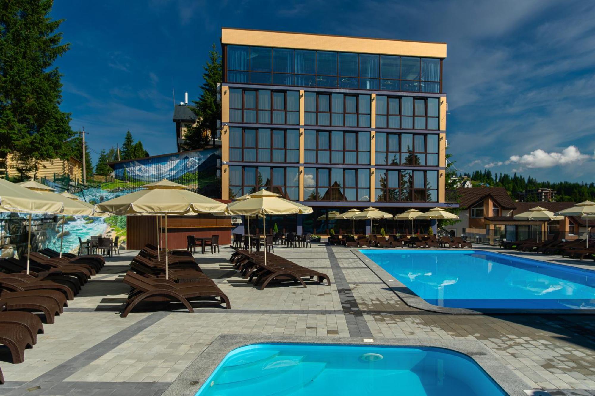 Hotel Summit Yablunytsya Esterno foto