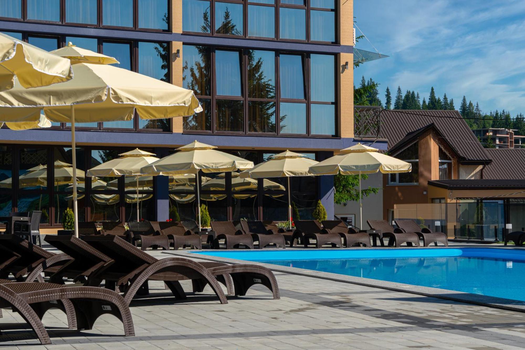 Hotel Summit Yablunytsya Esterno foto