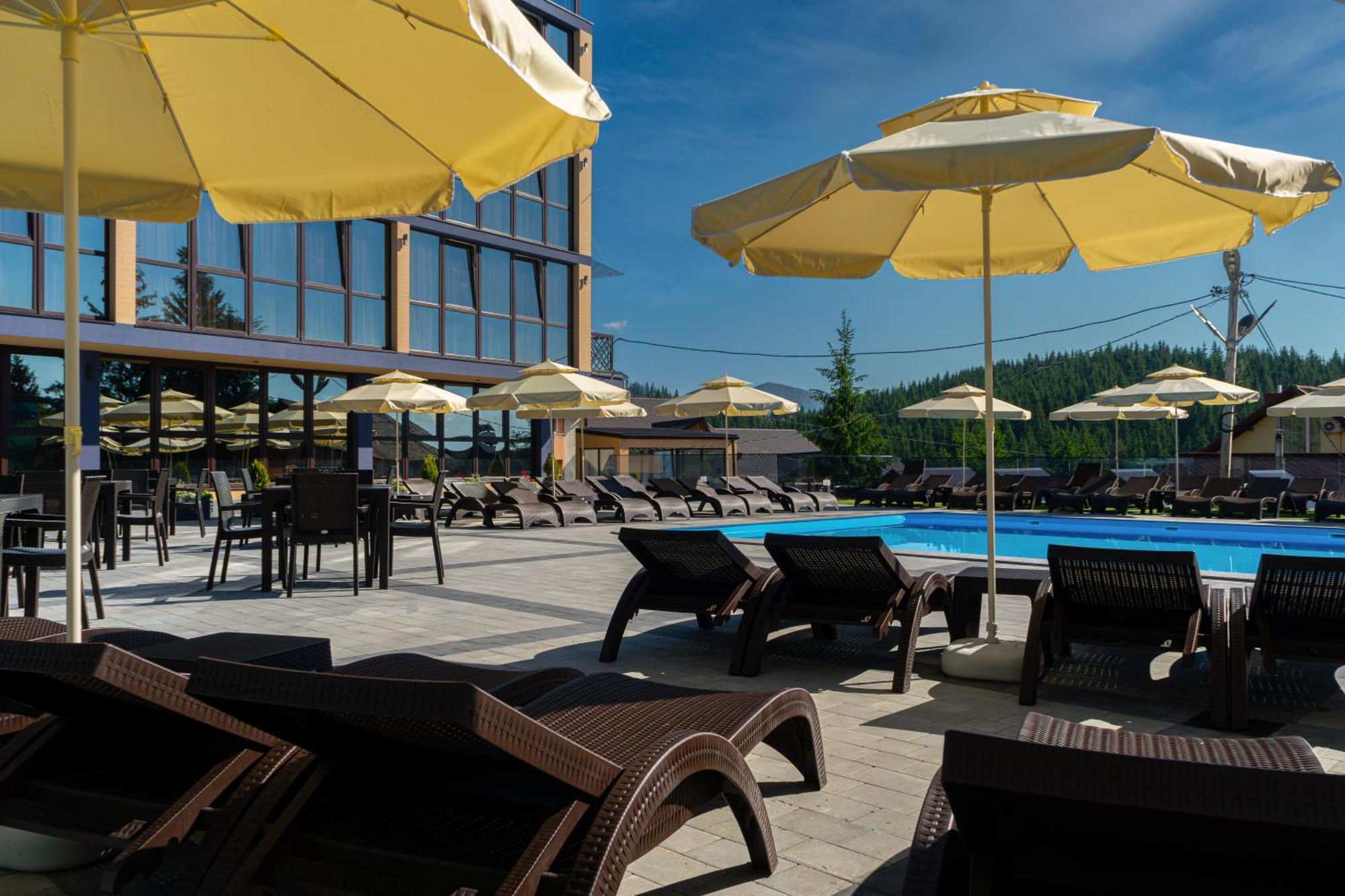 Hotel Summit Yablunytsya Esterno foto