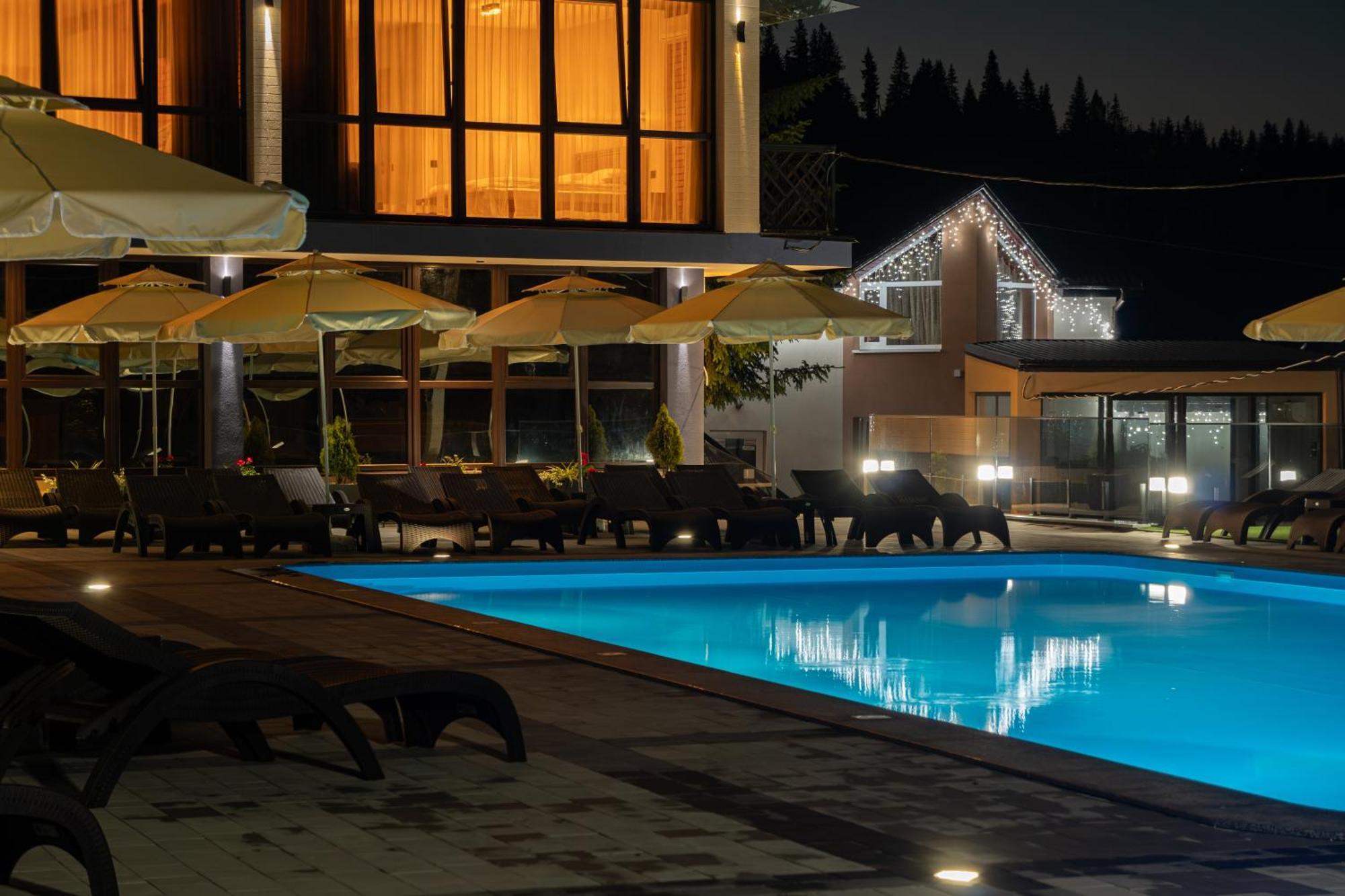 Hotel Summit Yablunytsya Esterno foto