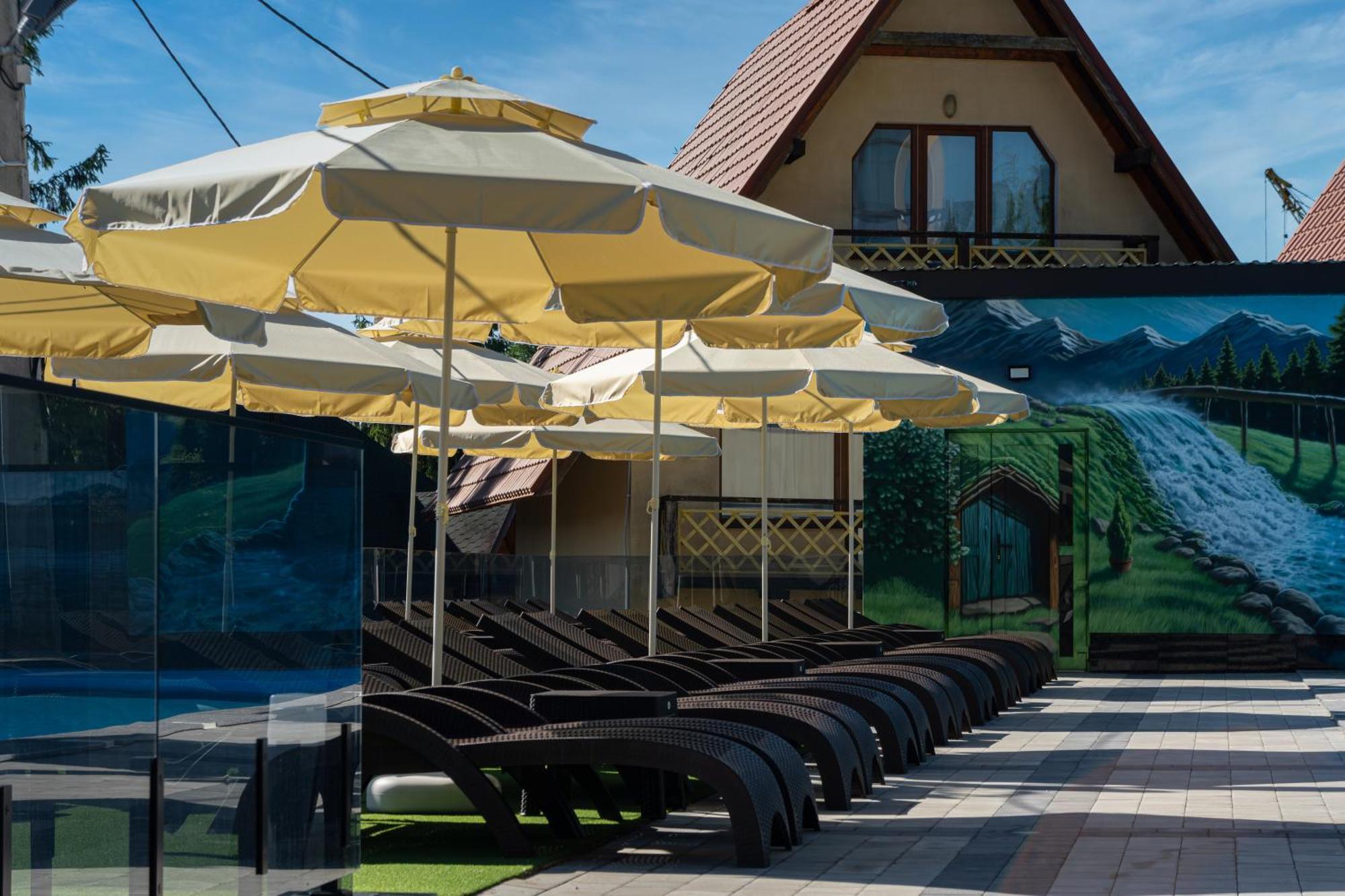 Hotel Summit Yablunytsya Esterno foto