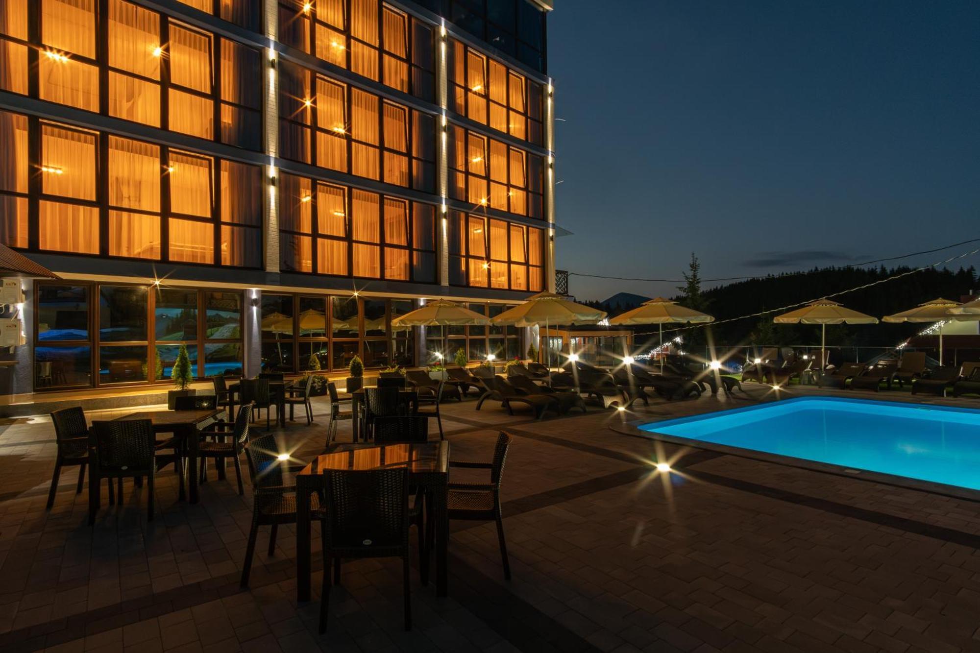 Hotel Summit Yablunytsya Esterno foto