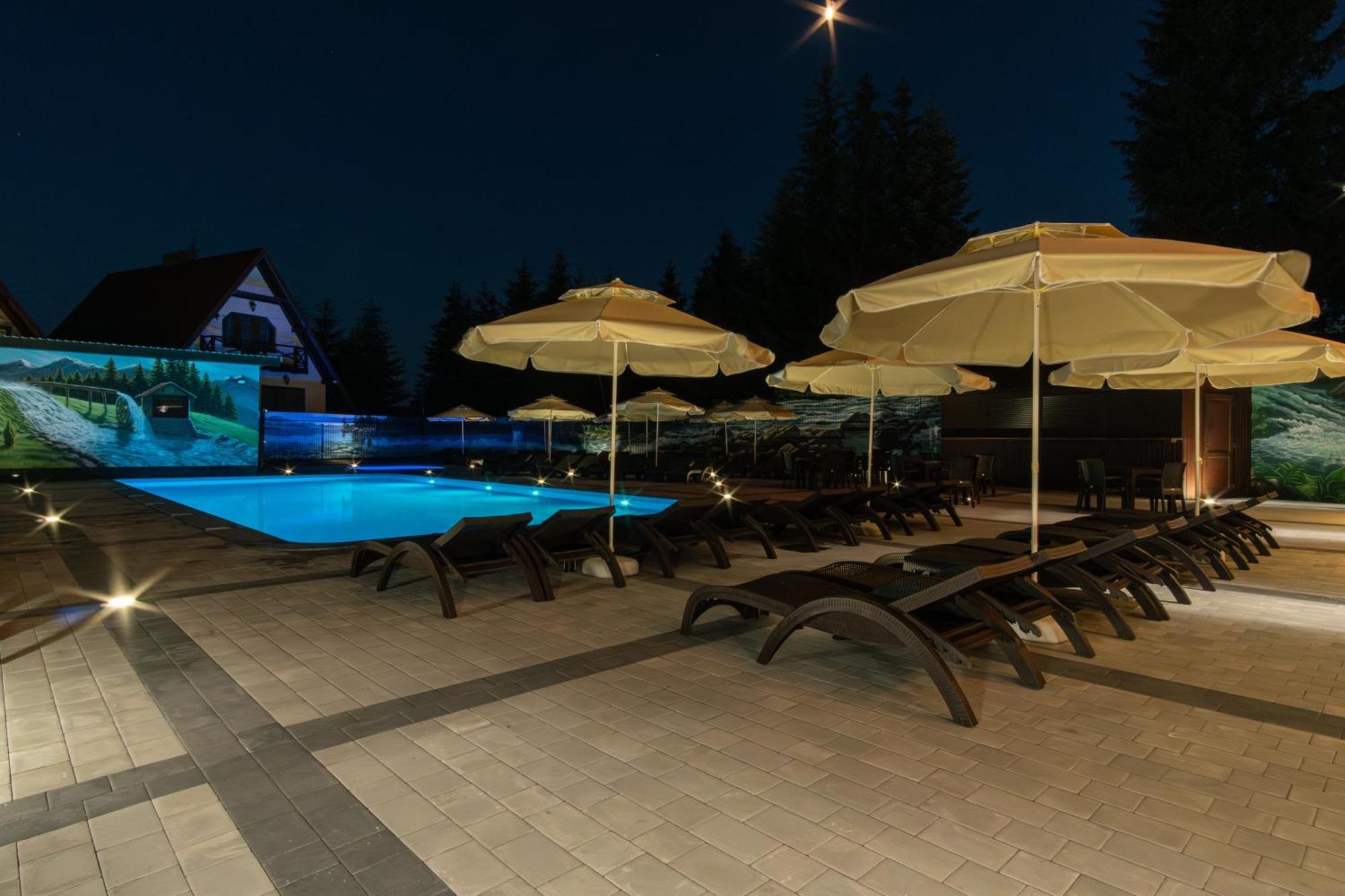 Hotel Summit Yablunytsya Esterno foto